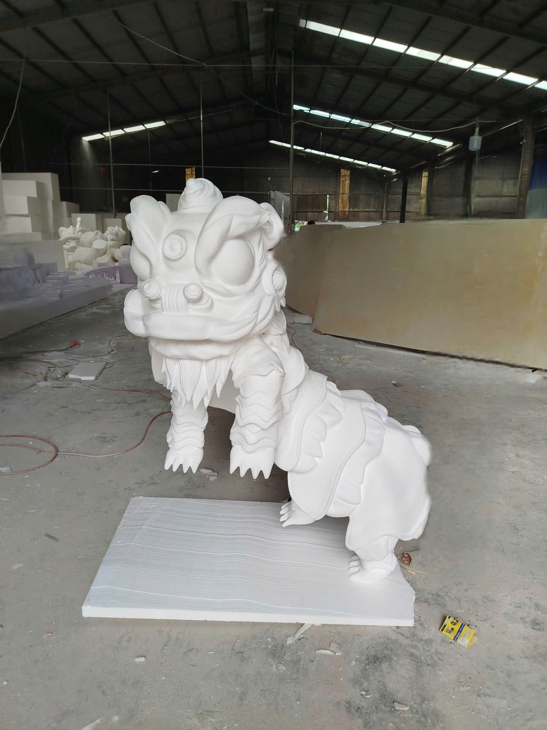 mô hình con lân bằng mút xốp